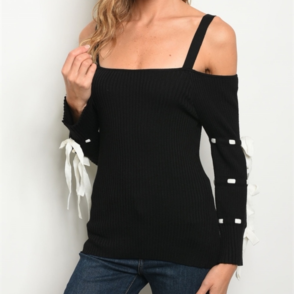 Long Sleeve Ribbed Knit Top with arm detail